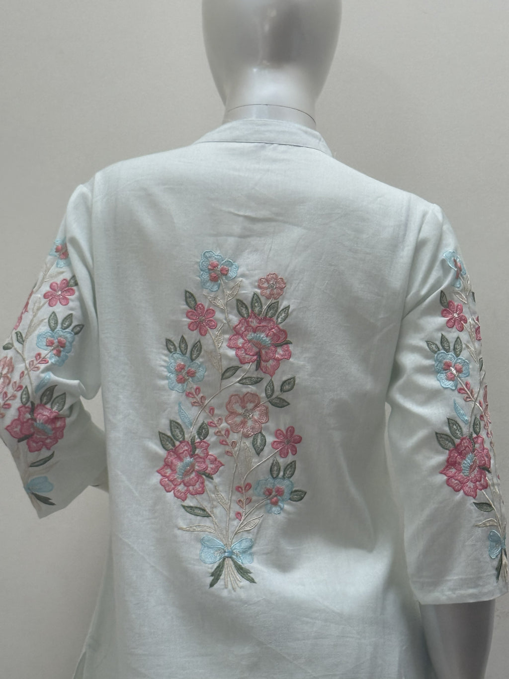 Aulera – Meadow Bloom Embroidered Premium Linen Cotton Suit Set