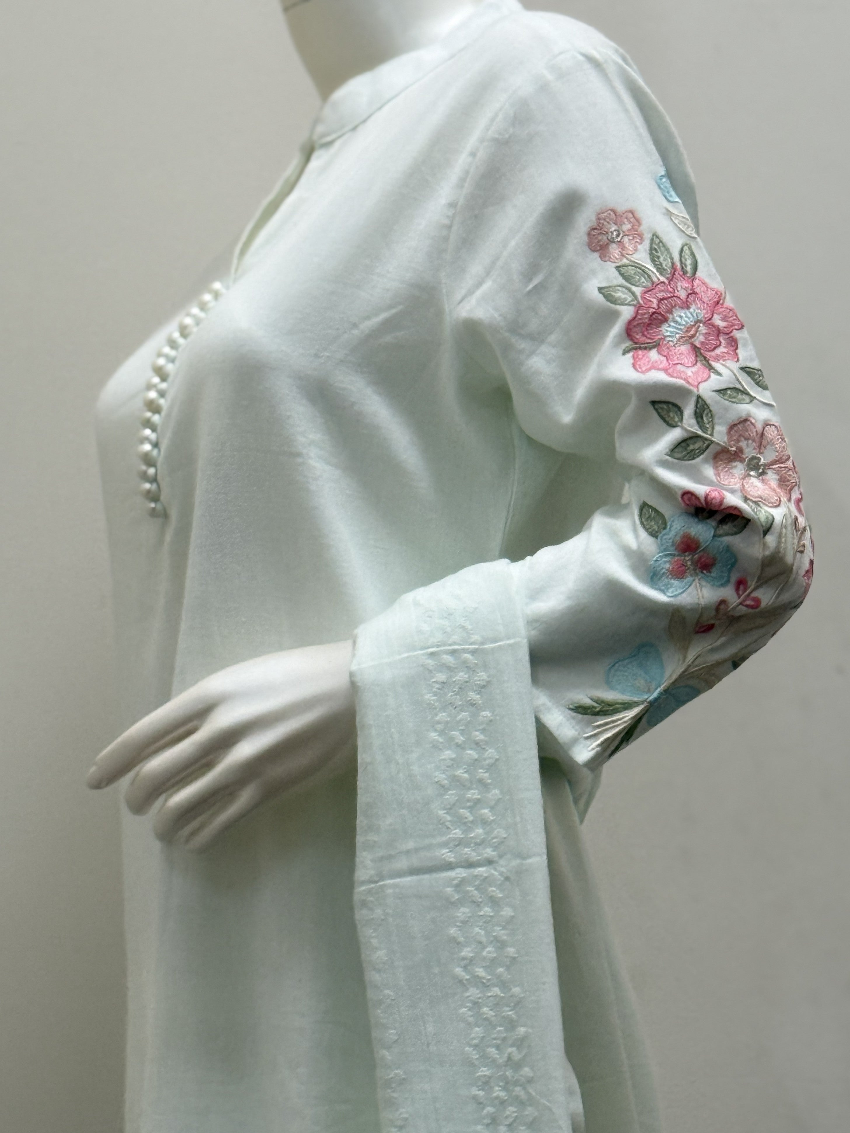 Aulera – Meadow Bloom Embroidered Premium Linen Cotton Suit Set