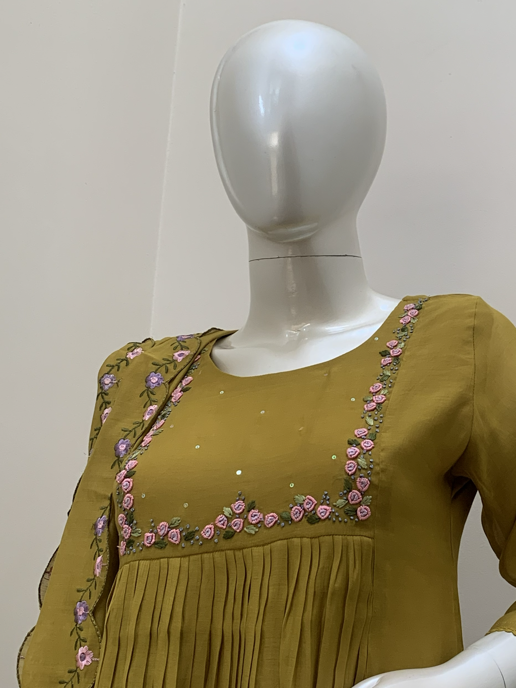 Olive Mul Chanderi Kurta Set with Handwork Yoke & Scalloped Dupatta