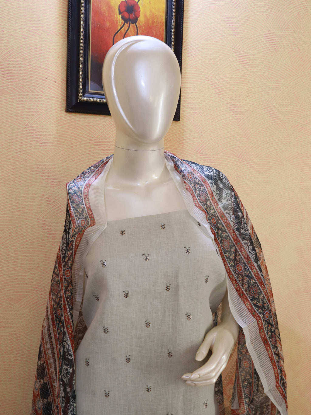 Linen willow Green Kurta Set with Delicate embroidered butters