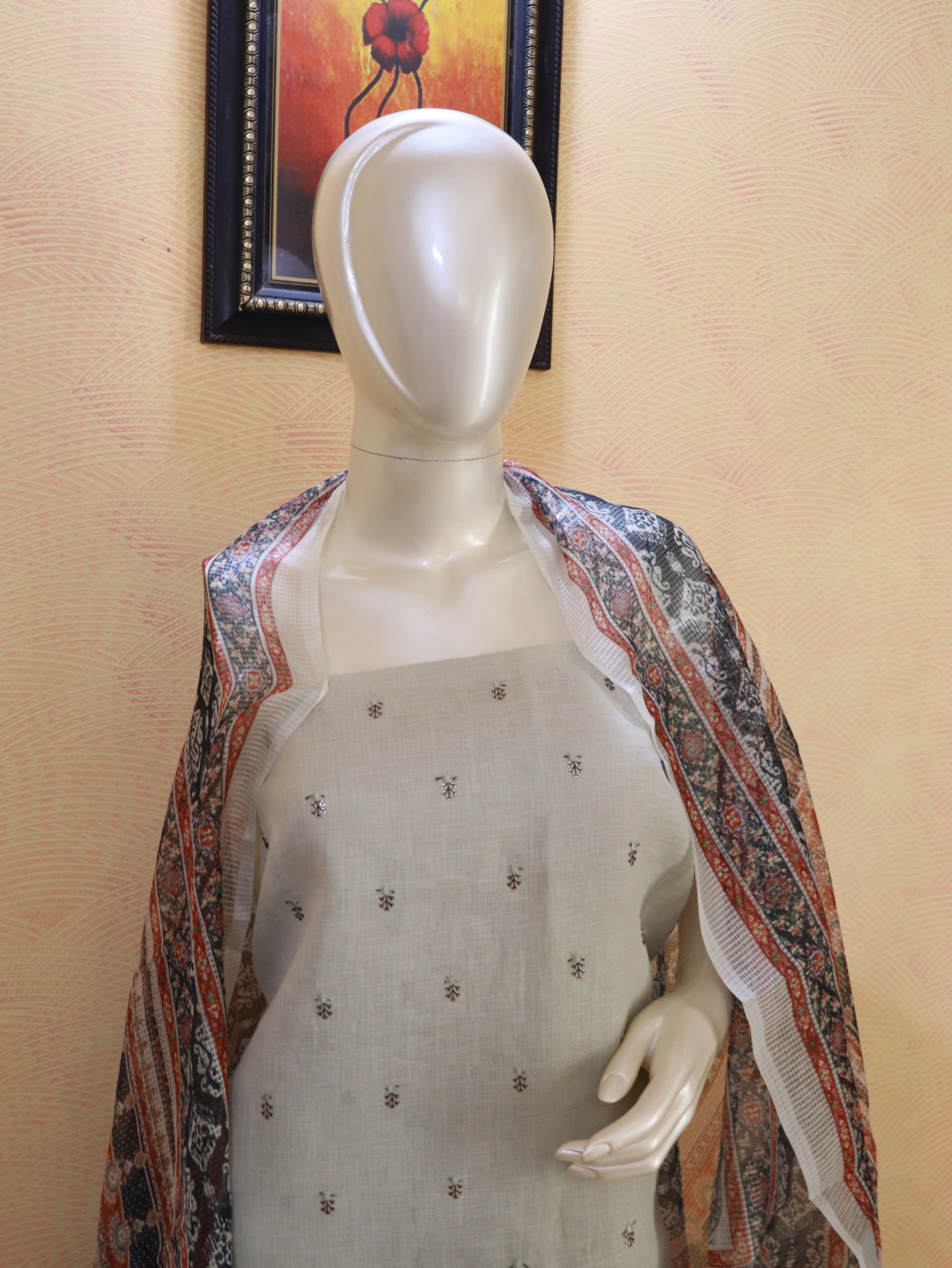 Linen willow Green Kurta Set with Delicate embroidered butters